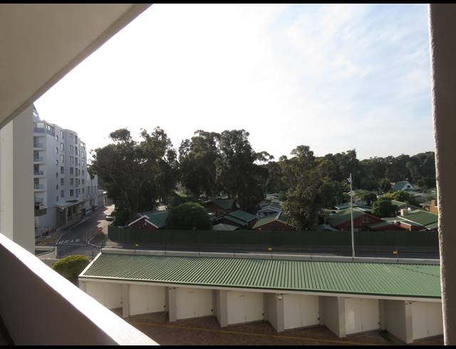 2 BEDROOM APARTMENT RENTED IN GREENWAYS GOLF ESTATE